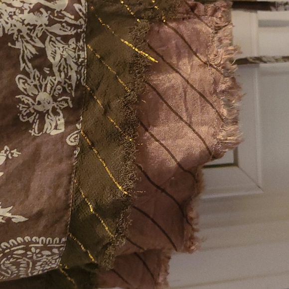 VILLA XS wrap mixed media top - Picture 4 of 10